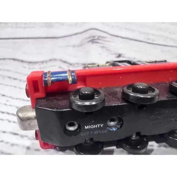 Thomas the Train Mighty Mac Take-Along Diecast - Picture 5 of 7